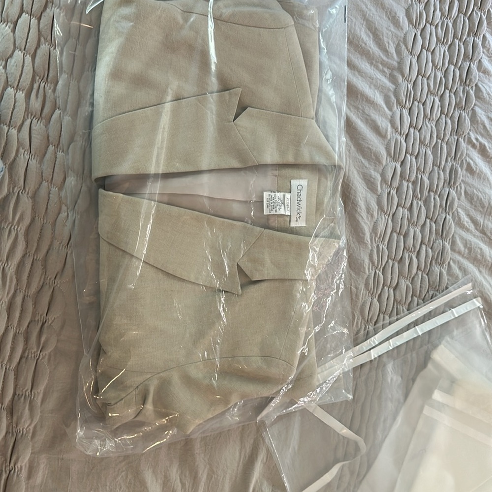 Chadwick’s nude blazer size 6. In great condition. - Picture 12 of 12
